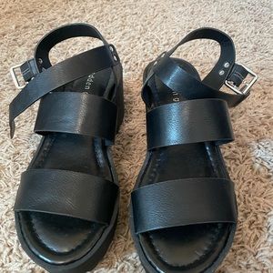 Black madden girl platforms brand new!